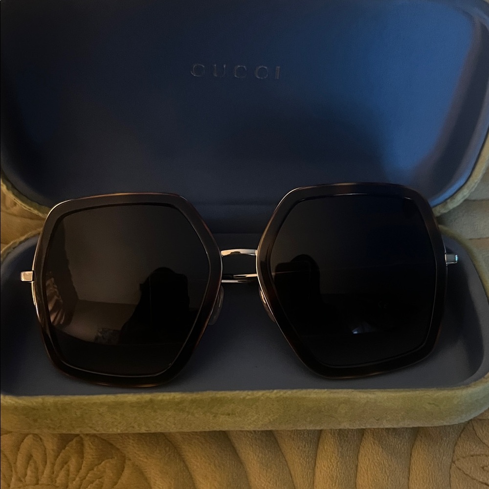 Gucci Black Hexagonal Sunglasses - image 1